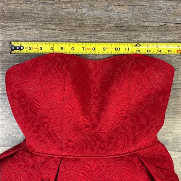 SOLD IN STORE ✨ Renaissance Collection Strapless Red Jacquard - Picture 11 of 14